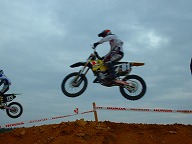 ���g�N���X