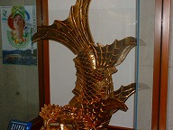 �͌���
